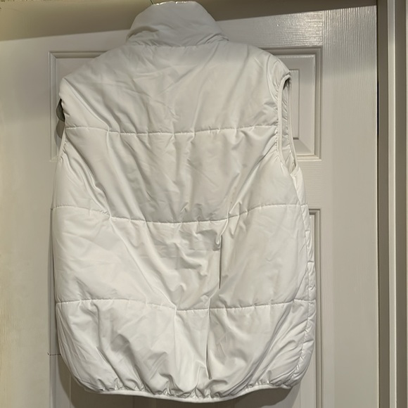 Pink Lily small white puffer vest. Like new - Picture 3 of 3